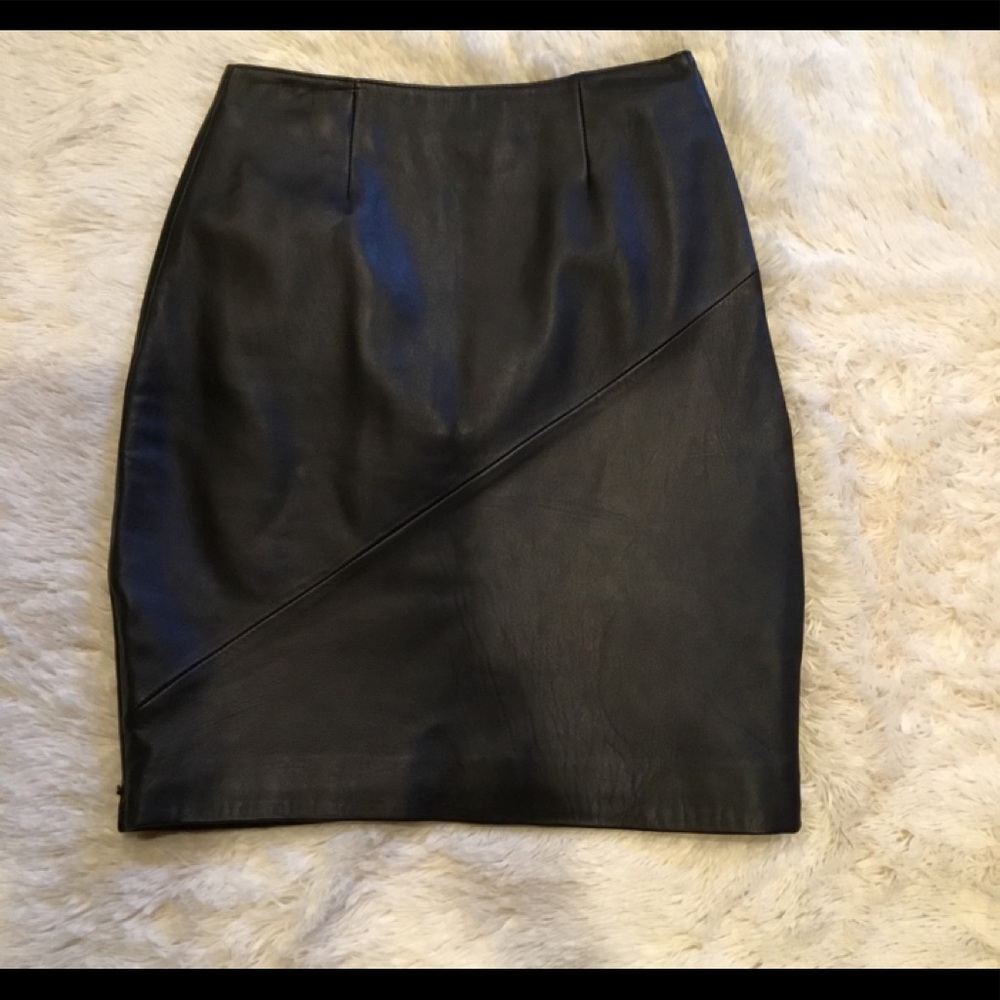 Vintage Wilsons Genuine Black Leather pencil skirt